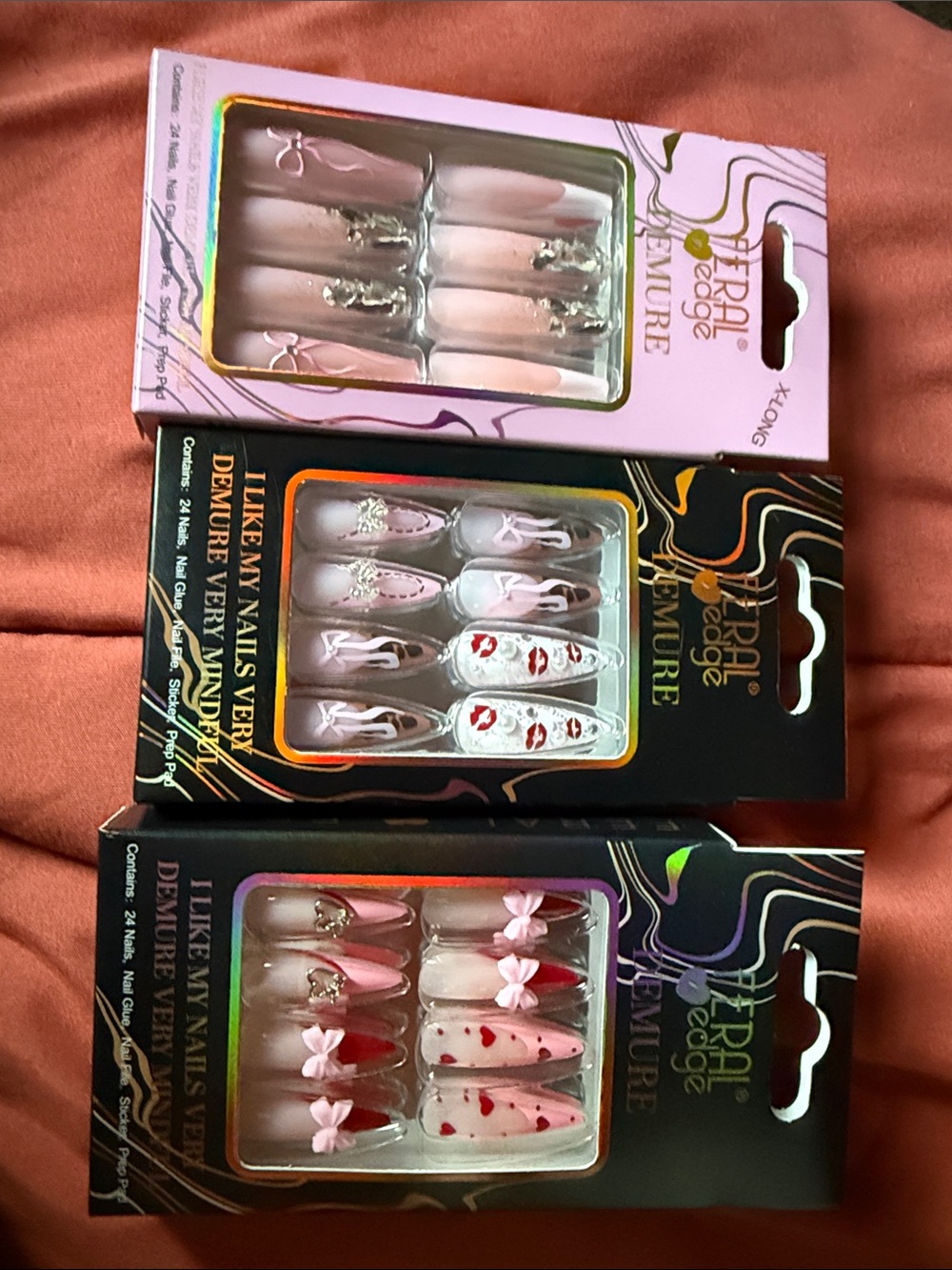 Trendy Press-On Nail Set - Pink Accent Designs